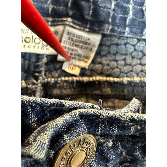 Newport News Jeanology snakeprint embossed denim jeans Size 8 - Picture 3 of 6